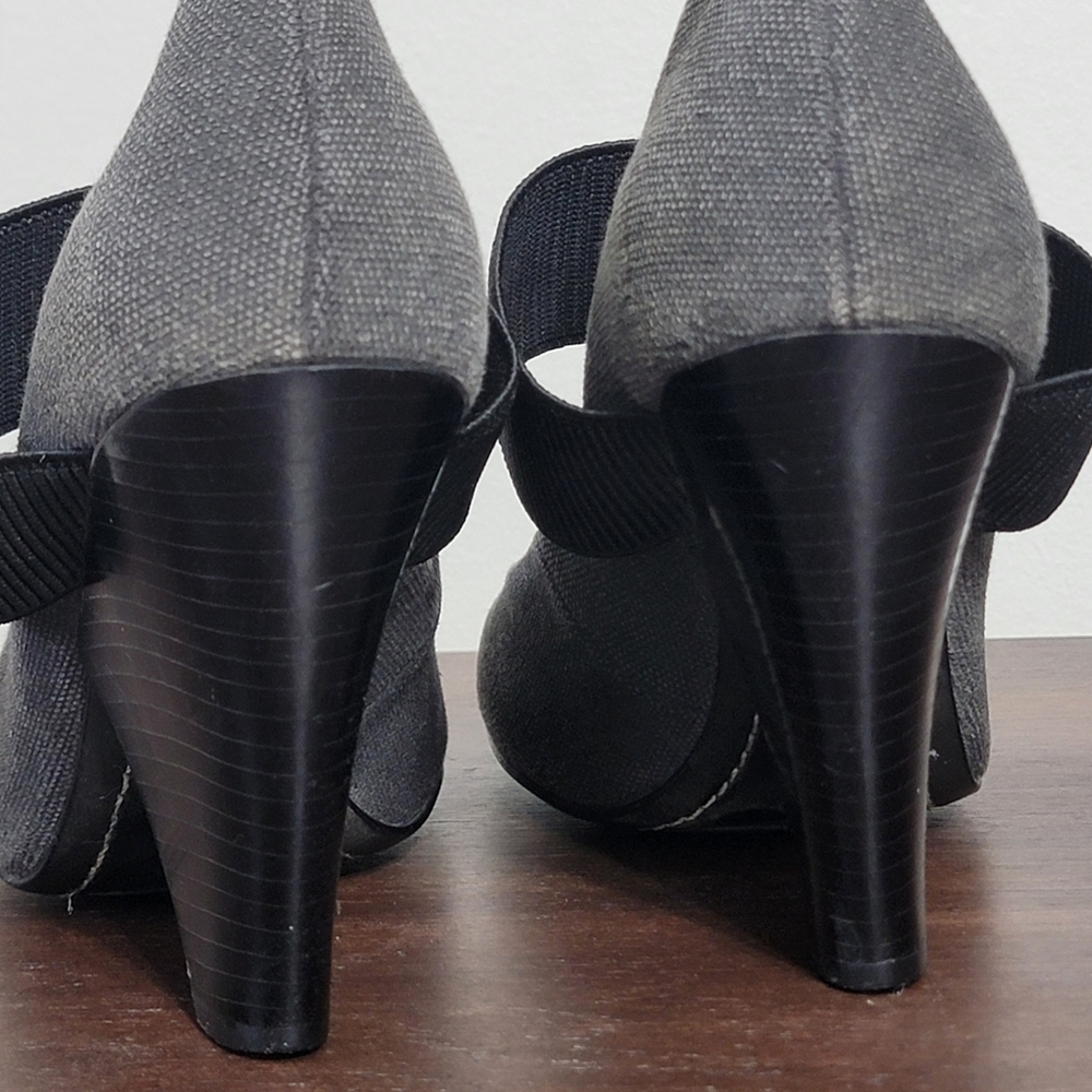 BCBGMAXAZRIA Black/Gray Mary Jane Wedge Block Pumps Women's Size 8B - Picture 3 of 15